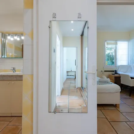 Unique! 2-br With Pool & Rooftop