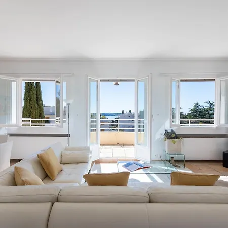 Unique! 2-br With Pool & Rooftop Apartman Cannes