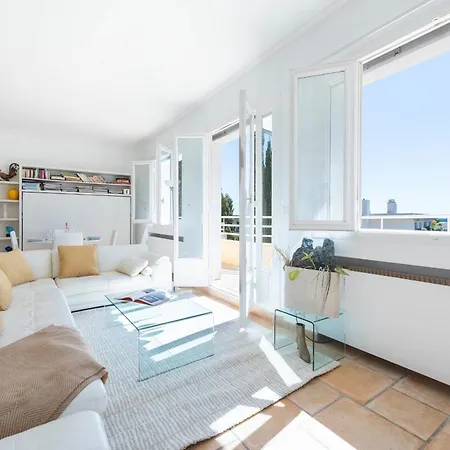 Unique! 2-br With Pool & Rooftop Apartman *