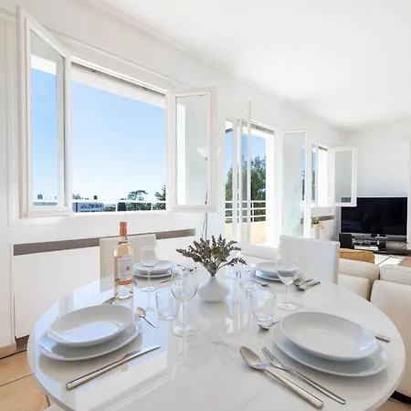 Unique! 2-br With Pool & Rooftop Cannes