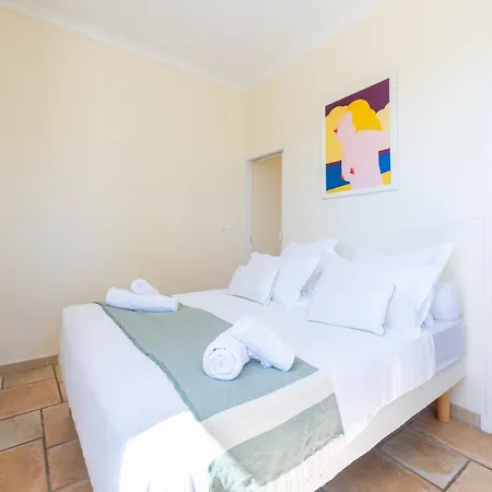 Unique! 2-br With Pool & Rooftop Daire *