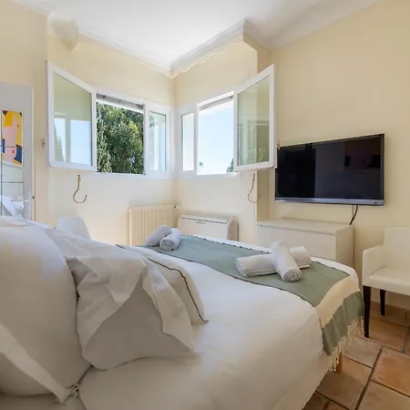 Unique! 2-br With Pool & Rooftop Daire Cannes