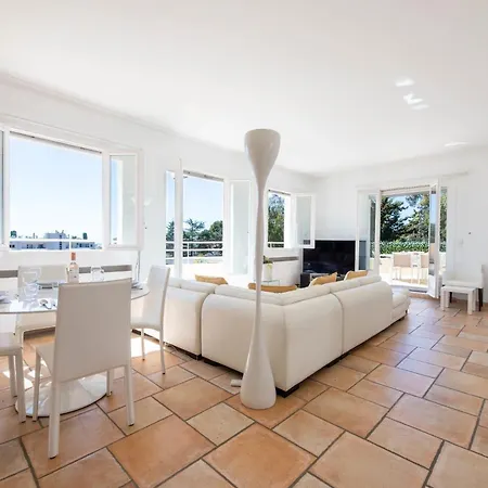 Unique! 2-br With Pool & Rooftop Daire *